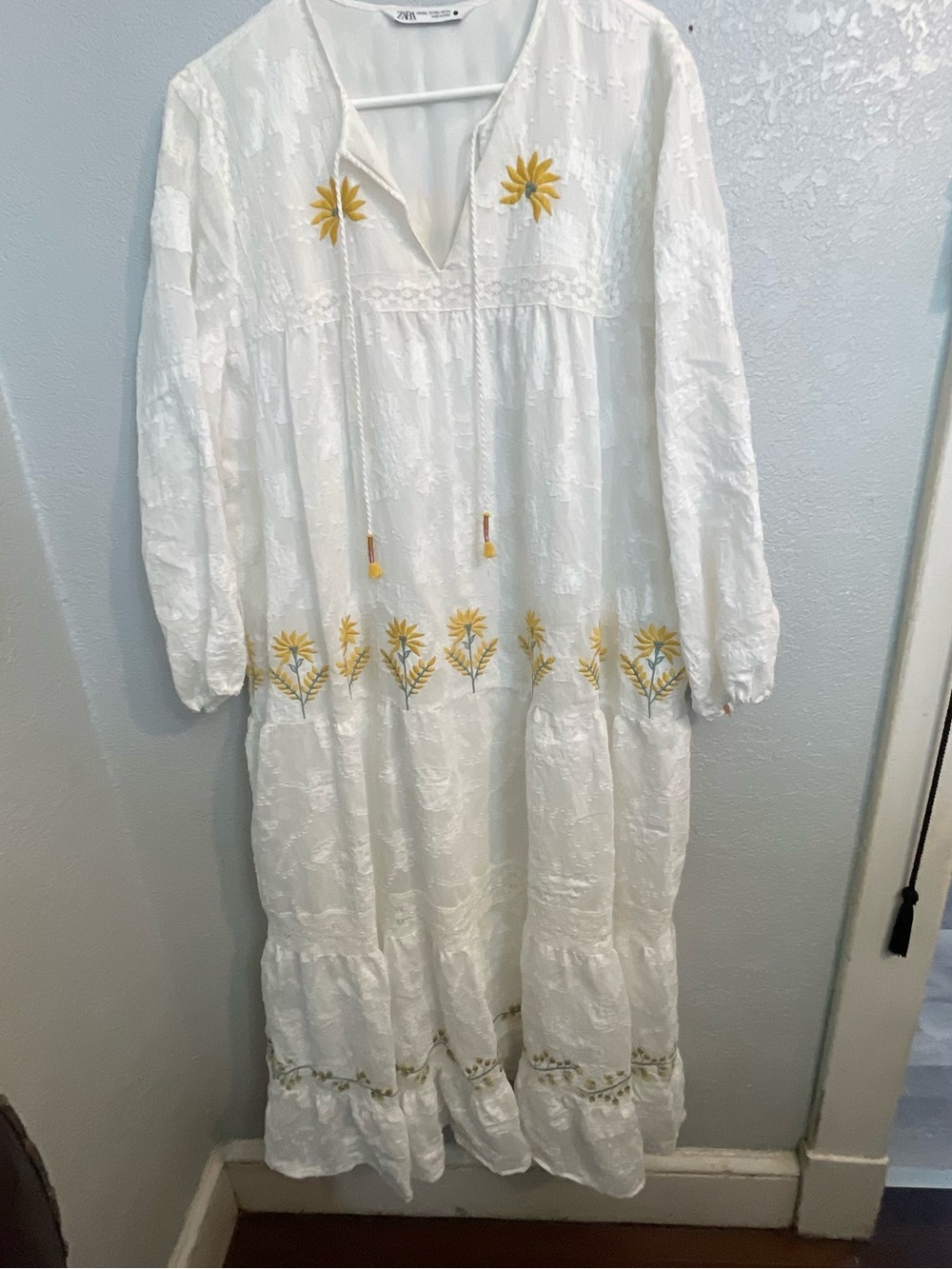 ZARA CROCHET  WHITE EMBROIDERED DRESS MAXI XXL  BLOGGERS FAV  $169